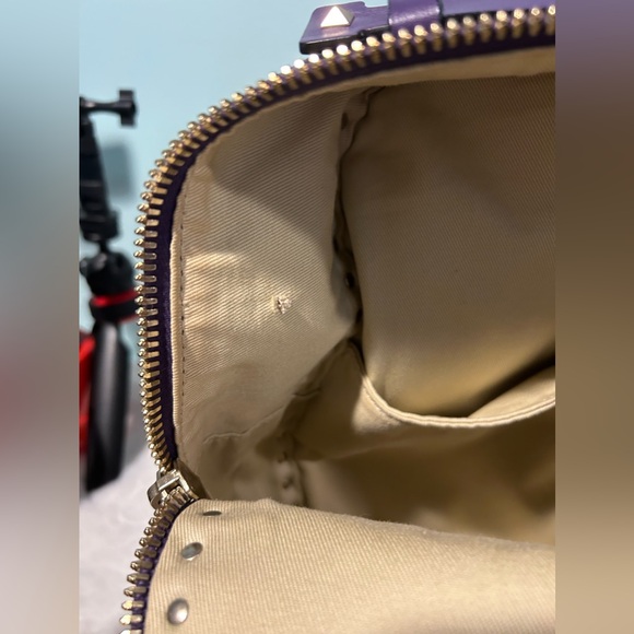 VALENTINO Rockstud Purple Backpack in excellent condition. Authentic & pre-owned - Picture 11 of 15